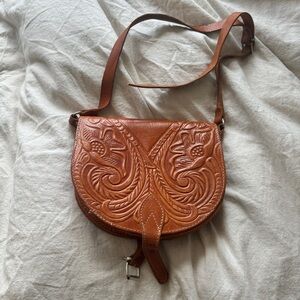 Brown leather adjustable crossbody bag